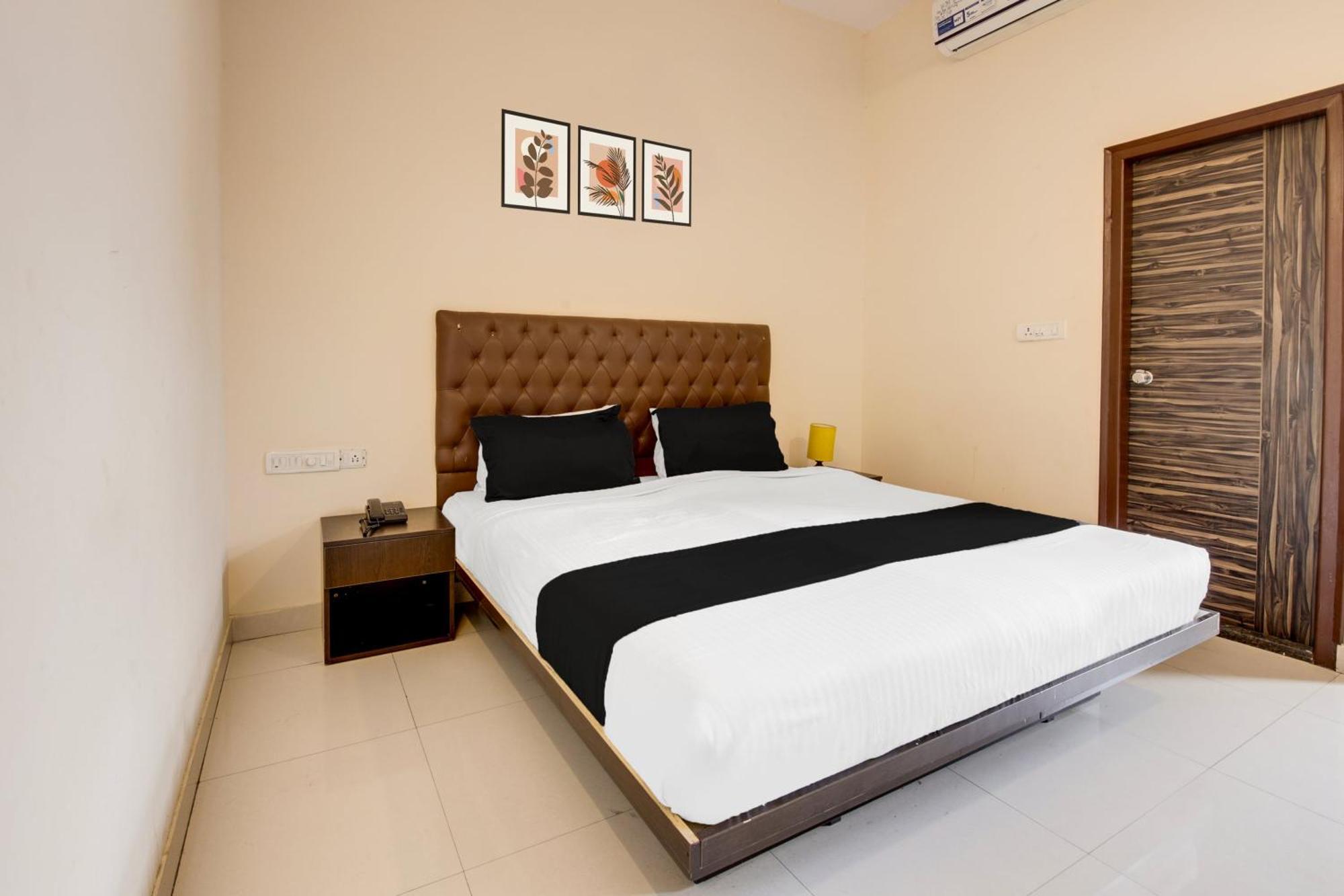 Super Townhouse Hbr Layout Bangalore Esterno foto