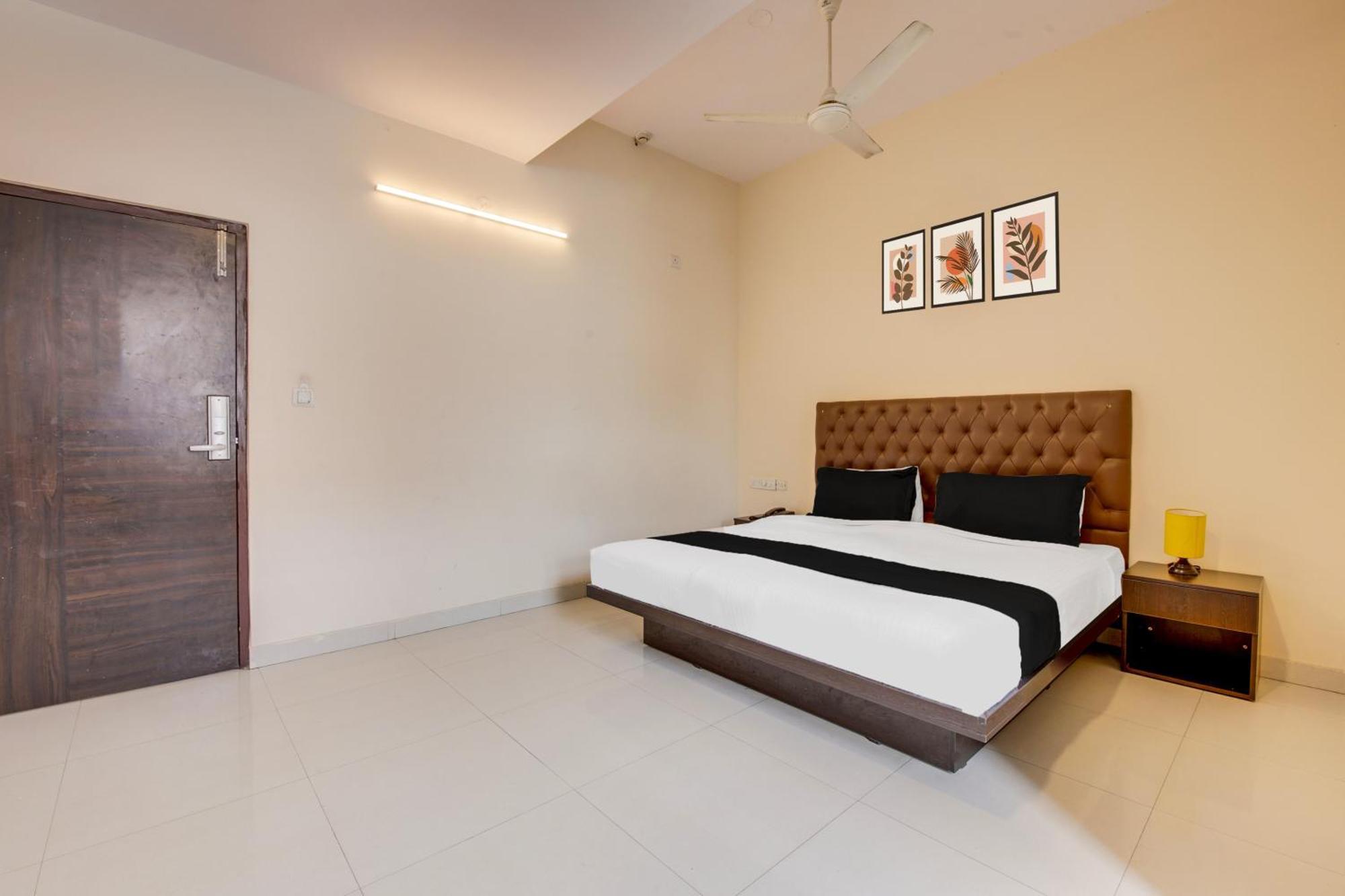 Super Townhouse Hbr Layout Bangalore Esterno foto