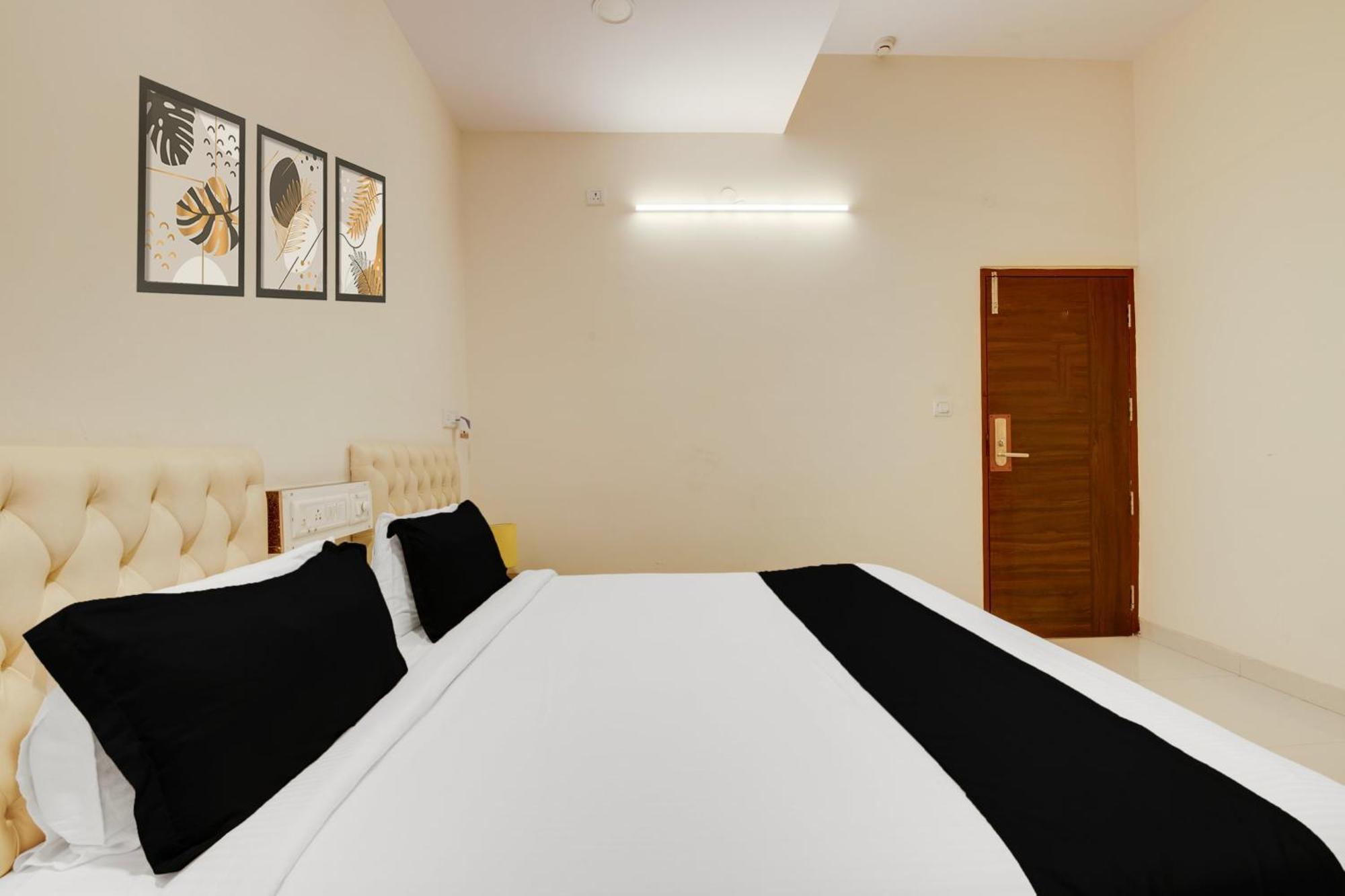 Super Townhouse Hbr Layout Bangalore Esterno foto