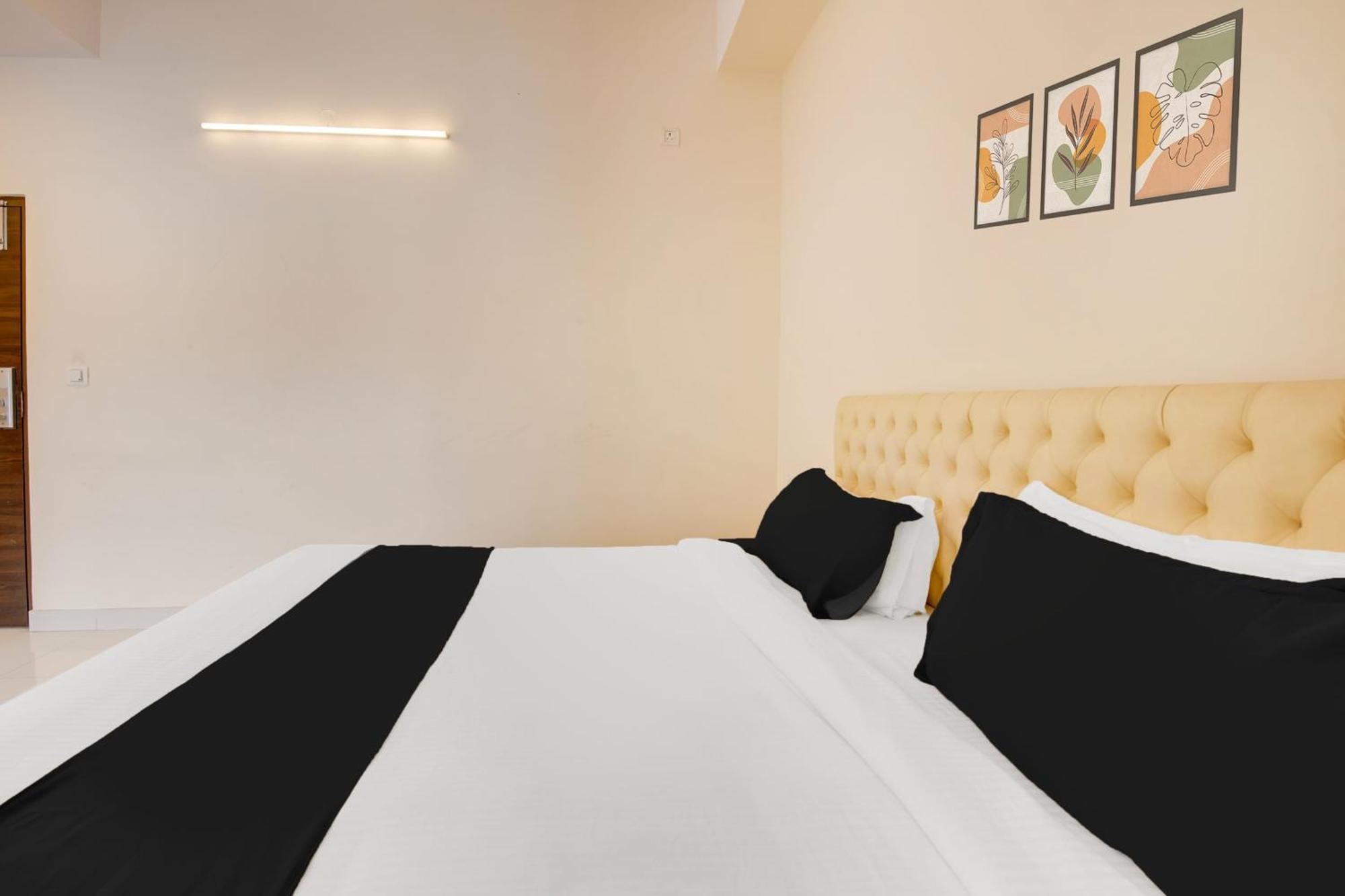 Super Townhouse Hbr Layout Bangalore Esterno foto