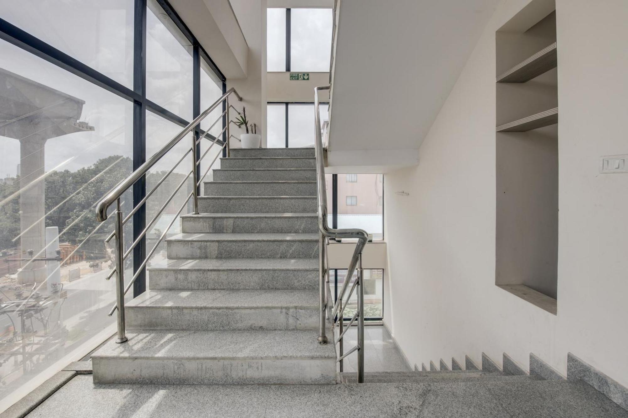 Super Townhouse Hbr Layout Bangalore Esterno foto